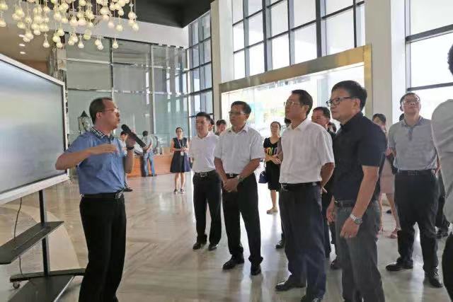 广东省人民政府副秘书长  钟旋辉一行莅临我司旅行考察