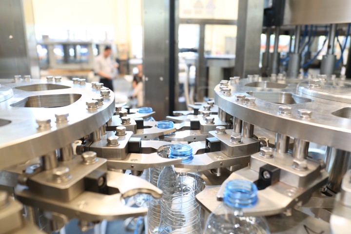 工信部工业政策司于晓东副司长一行莅临拉斯维加斯9888考察调研